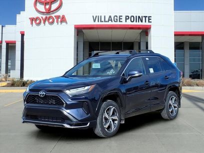 New 2025 Toyota RAV4 SE
