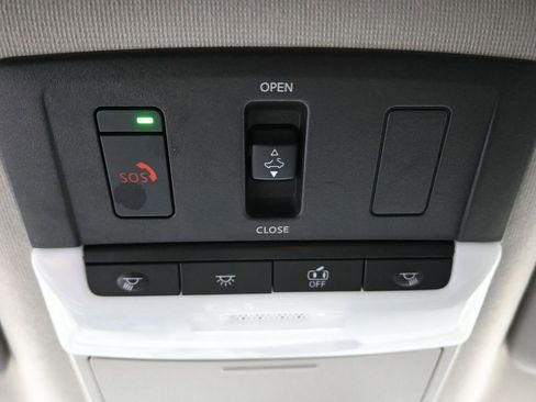 Used 2024 Nissan Sentra SR w/ SR Premium Package image 18