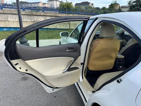 Used 2009 Lexus IS 250 AWD image 13