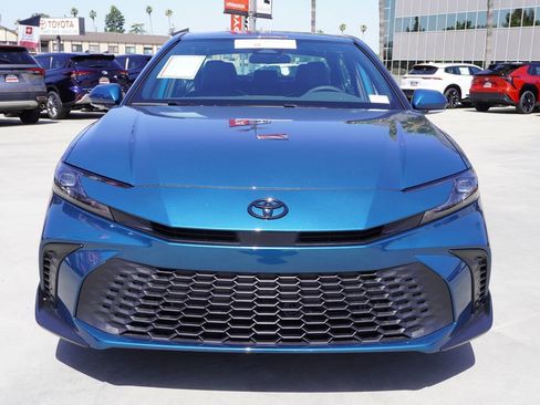 Certified 2026 Toyota Camry SE image 3