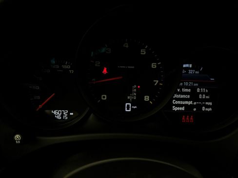 Used 2021 Porsche Macan AWD/4WD image 34