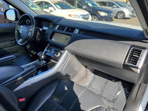 Used 2017 Land Rover Range Rover Sport HSE image 20