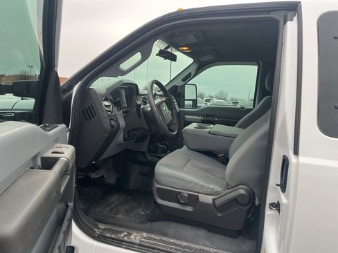 Used 2016 Ford F350 XLT image 6