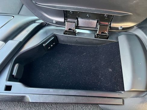 Used 2016 Chevrolet Corvette Stingray Coupe w/ 2LT Preferred Equipment Group image 26