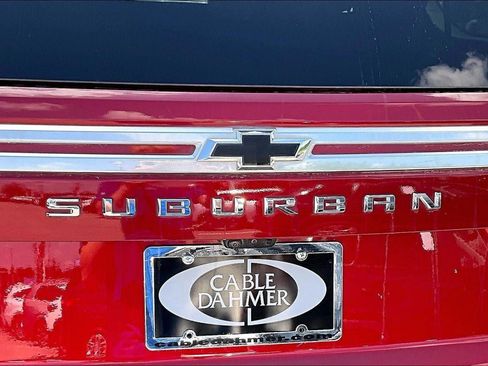 Used 2024 Chevrolet Suburban High Country w/ Advanced Technology Package AWD/4WD image 29