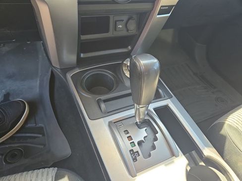 Used 2020 Toyota 4Runner SR5 AWD/4WD image 20