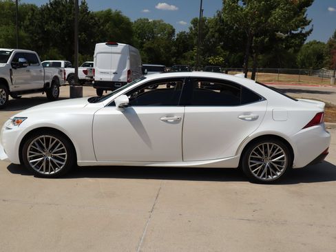 Used 2015 Lexus IS 250 RWD image 7
