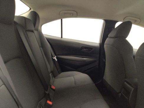 Used 2022 Toyota Corolla LE FWD image 19