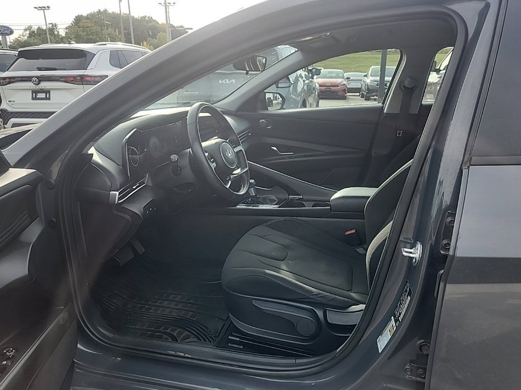 Certified 2023 Hyundai Elantra SEL w/ Convenience Package FWD image 10