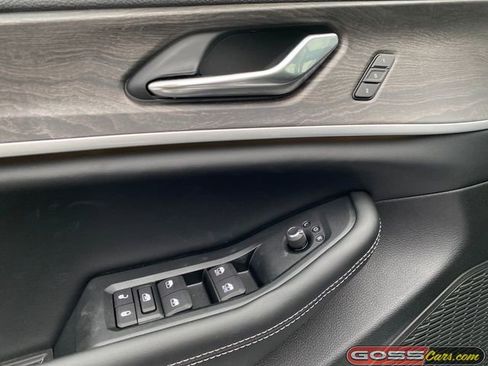 New 2025 Jeep Grand Cherokee Limited image 25