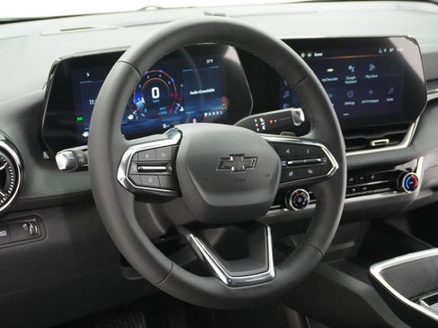 New 2026 Chevrolet Equinox LT w/ Midnight Edition FWD image 17