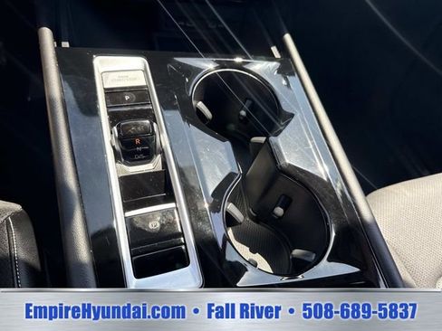 Used 2024 Volkswagen Atlas SE AWD/4WD image 25