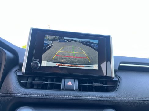 Used 2025 Toyota RAV4 LE AWD/4WD image 23