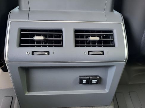 Used 2024 INEOS Grenadier AWD/4WD image 32