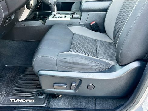 Used 2015 Toyota Tundra SR5 image 19