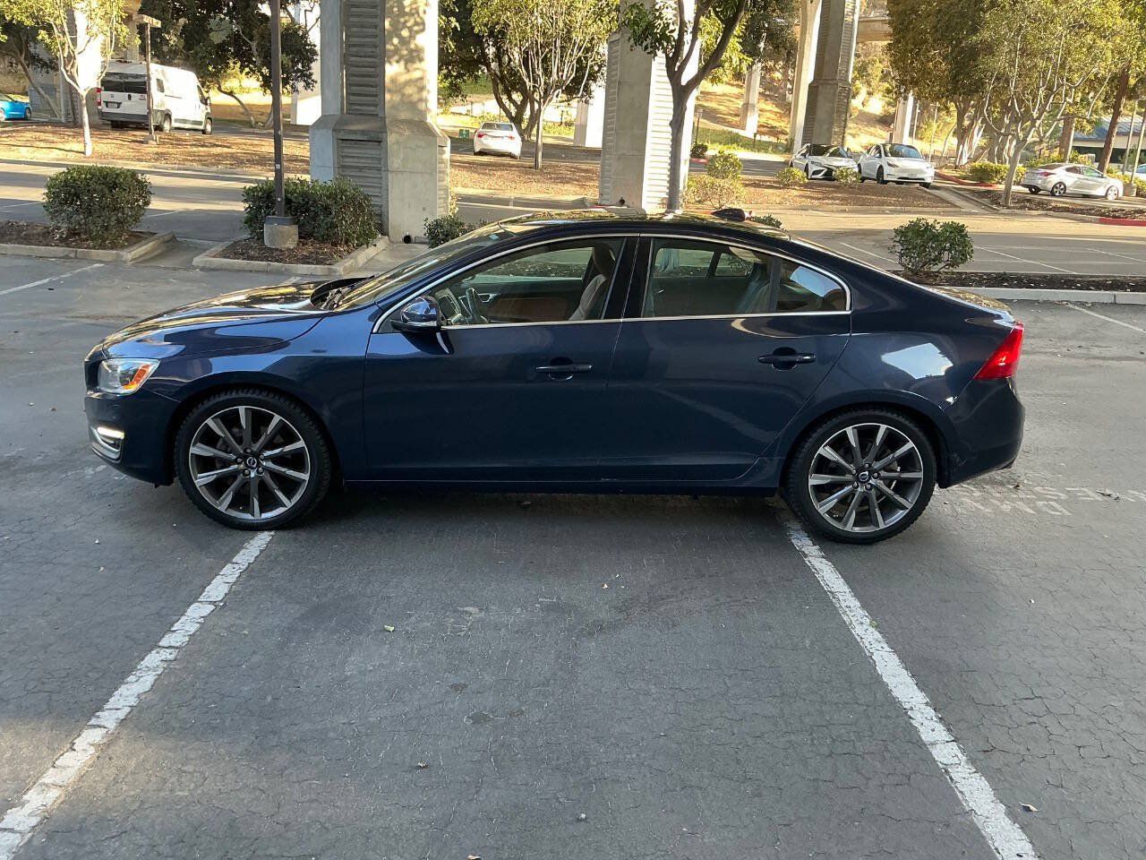 Used 2015 Volvo S60 T5 Premier Plus AWD/4WD image 3