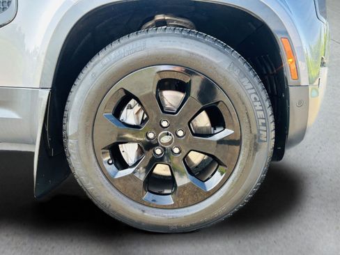 Used 2020 Land Rover Defender 110 HSE image 48