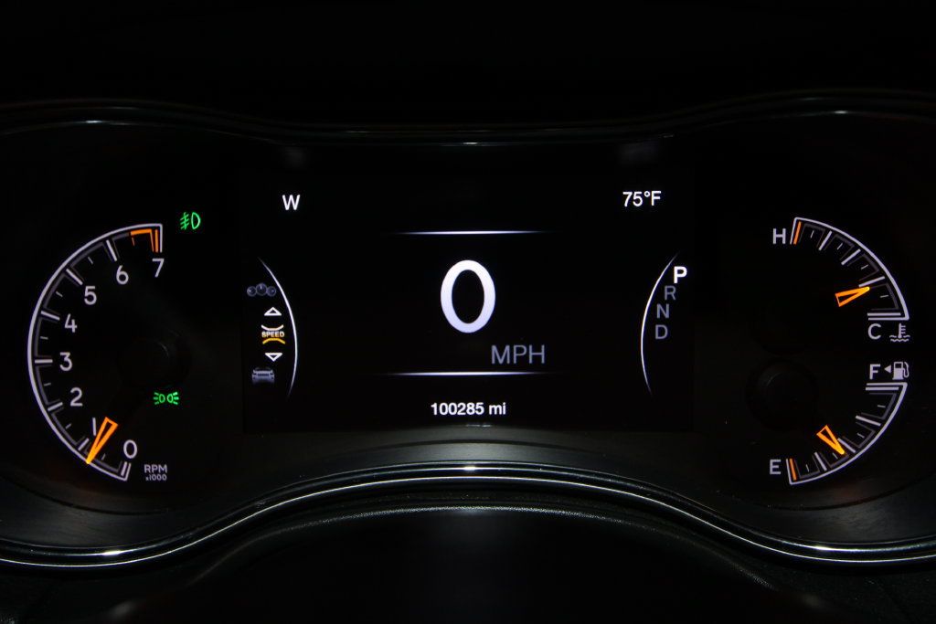 Used 2020 Jeep Grand Cherokee Altitude AWD/4WD image 10