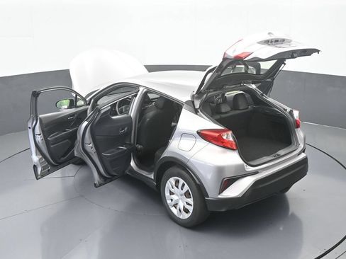 Used 2019 Toyota C-HR LE FWD image 59