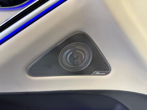 Used 2022 Mercedes-Benz S 580 4MATIC Sedan w/ AMG Line Package image 15