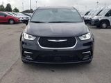 New 2026 Chrysler Pacifica Select image 2