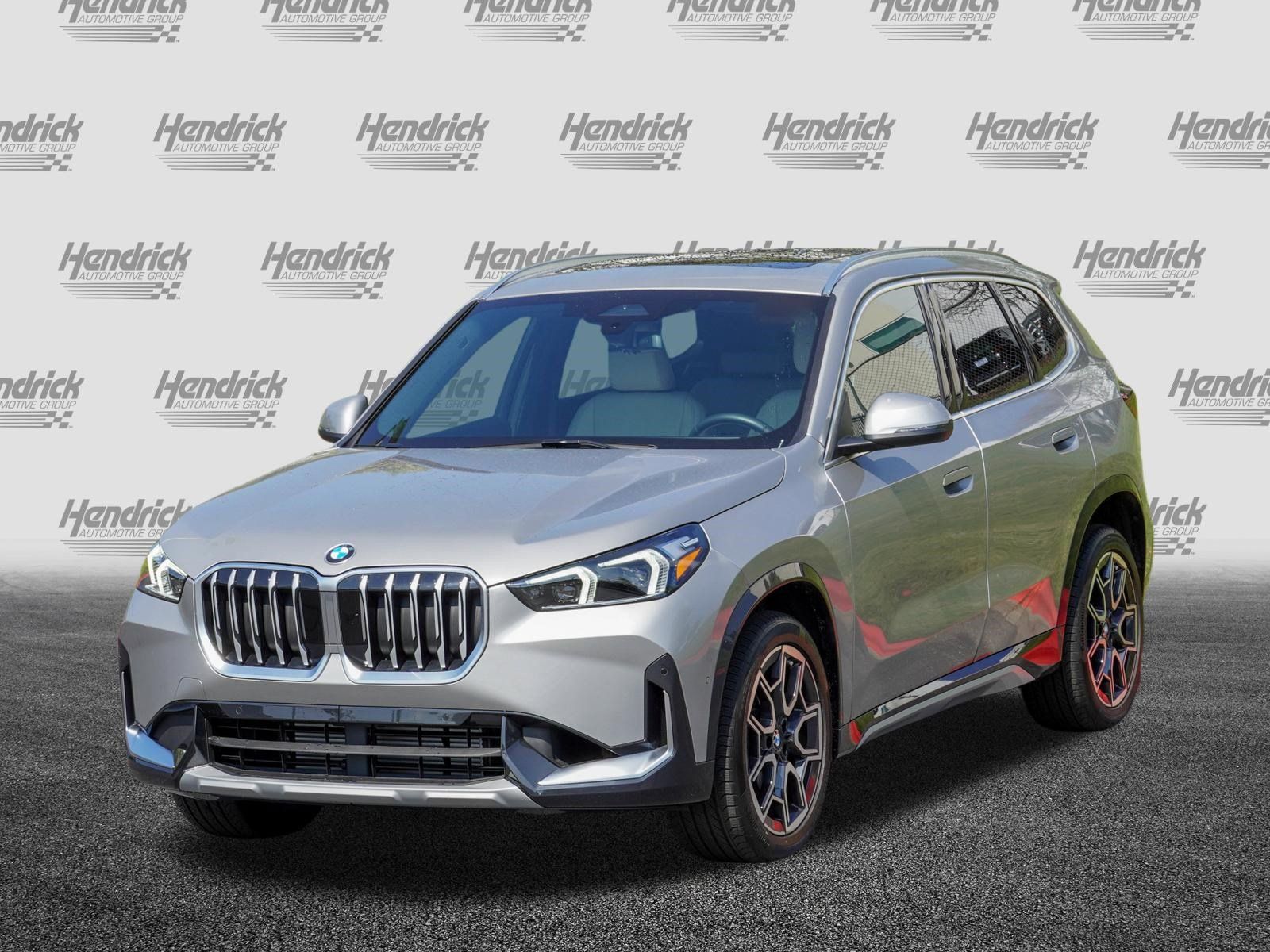 Certified 2025 BMW X1 xDrive28i w/ Convenience Package AWD/4WD image 5