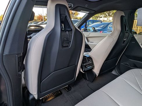 Used 2026 BMW iX xDrive60 w/ Premium Package image 27