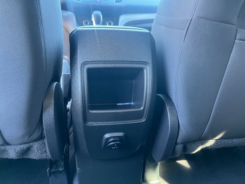 Used 2015 Ford Escape SE image 32