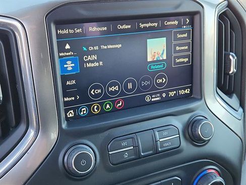 Used 2021 Chevrolet Silverado 2500 LTZ w/ LTZ Premium Package image 18