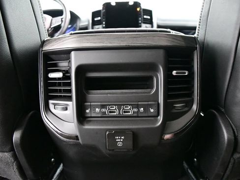 Used 2025 RAM 1500 Limited AWD/4WD image 20