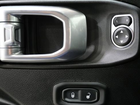 Used 2021 Jeep Wrangler Unlimited Sport image 14