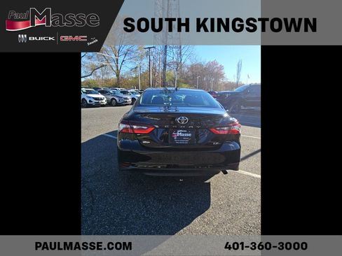 Used 2021 Toyota Camry LE FWD image 5