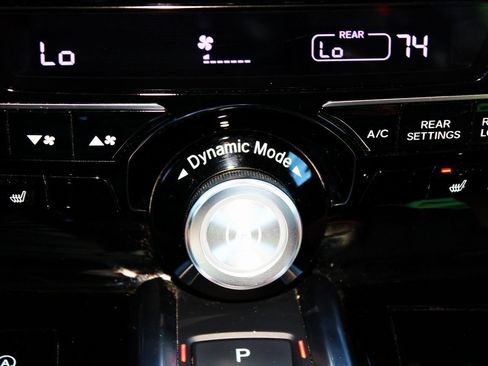 Used 2023 Acura MDX SH-AWD w/ Technology Package image 24