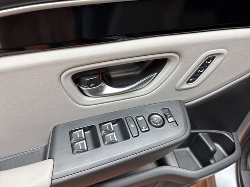 Used 2025 Honda Pilot EX-L image 24