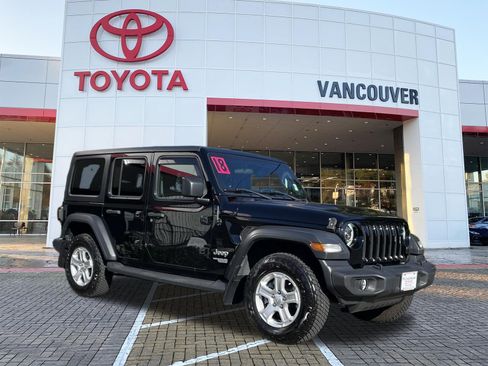 Used 2018 Jeep Wrangler Unlimited Sport S AWD/4WD image 1