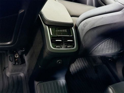 Used 2022 Volvo XC90 T8 Inscription Expression w/ Protection Package Premier image 19