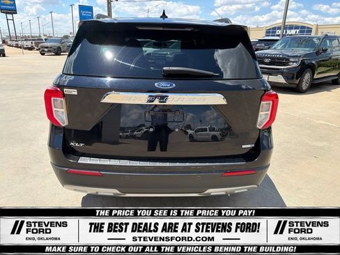 Used 2020 Ford Explorer XLT w/ Equipment Group 202A AWD/4WD image 12