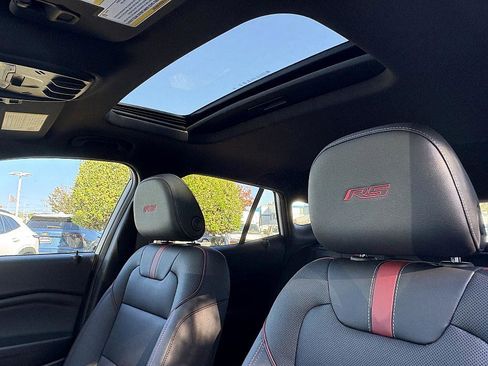 New 2026 Chevrolet Trax RS w/ Sunroof Package image 18