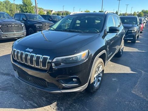 Used 2021 Jeep Cherokee Latitude Lux w/ Comfort/Convenience Group AWD/4WD image 1