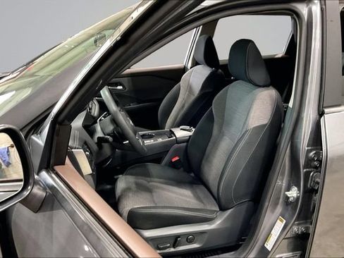 Used 2023 Nissan Rogue SV FWD image 25