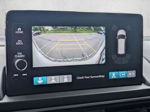 Used 2025 Honda Pilot Touring image 14