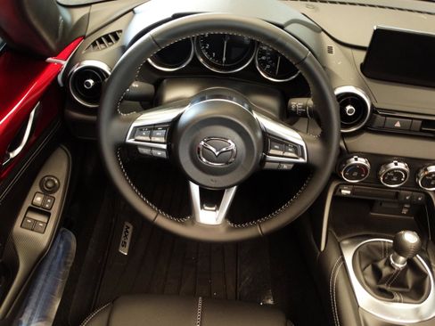 New 2026 MAZDA MX-5 Miata RF Grand Touring image 13