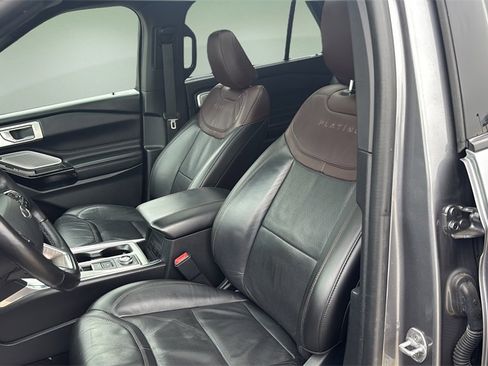 Used 2022 Ford Explorer Platinum w/ Equipment Group 601A image 13