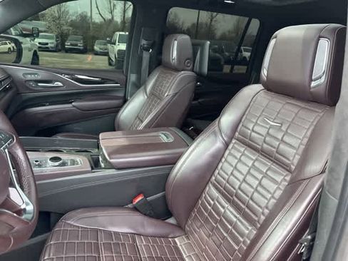 Used 2021 Cadillac Escalade ESV Sport Platinum image 3