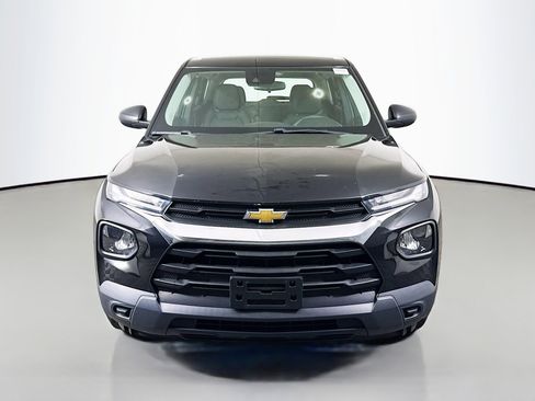 Used 2021 Chevrolet TrailBlazer LS FWD image 2