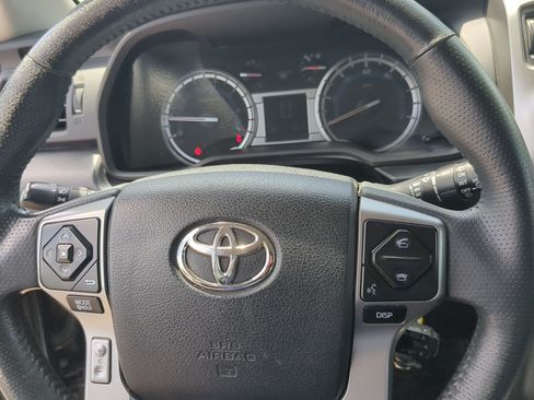 Used 2015 Toyota 4Runner SR5 AWD/4WD image 13