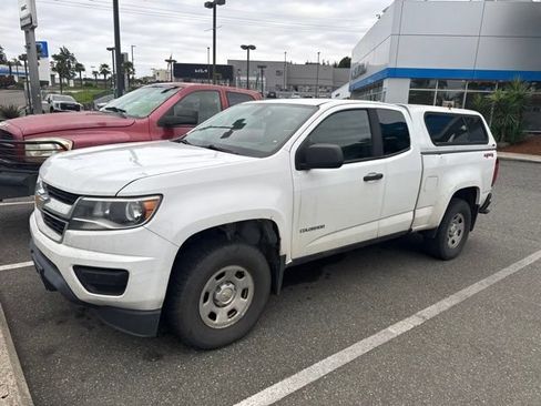 Used 2018 Chevrolet Colorado W/T AWD/4WD image 2