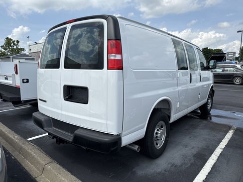 New 2025 Chevrolet Express 2500 w/ Driver Convenience Package image 7