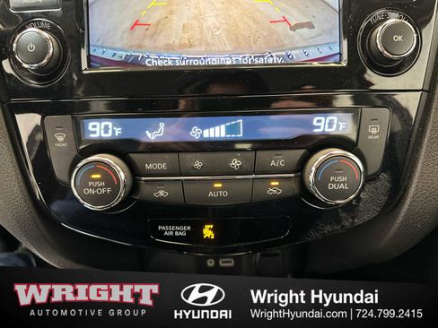 Used 2021 Nissan Rogue Sport SV image 28