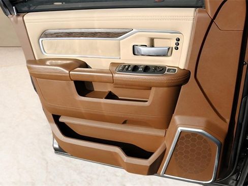 Used 2020 RAM 3500 Laramie image 12